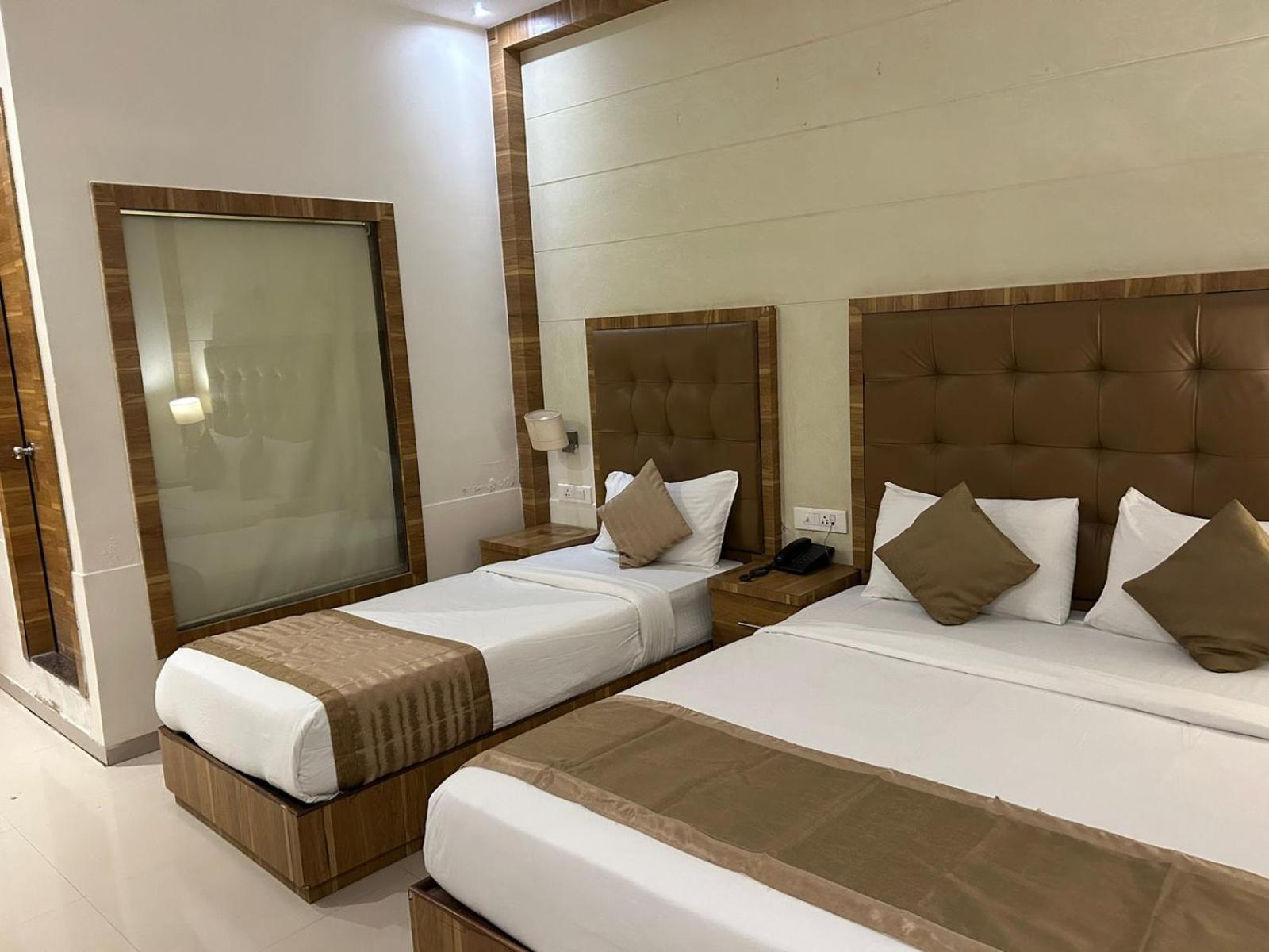 Hotel Bkc Mannat Βομβάη Εξωτερικό φωτογραφία