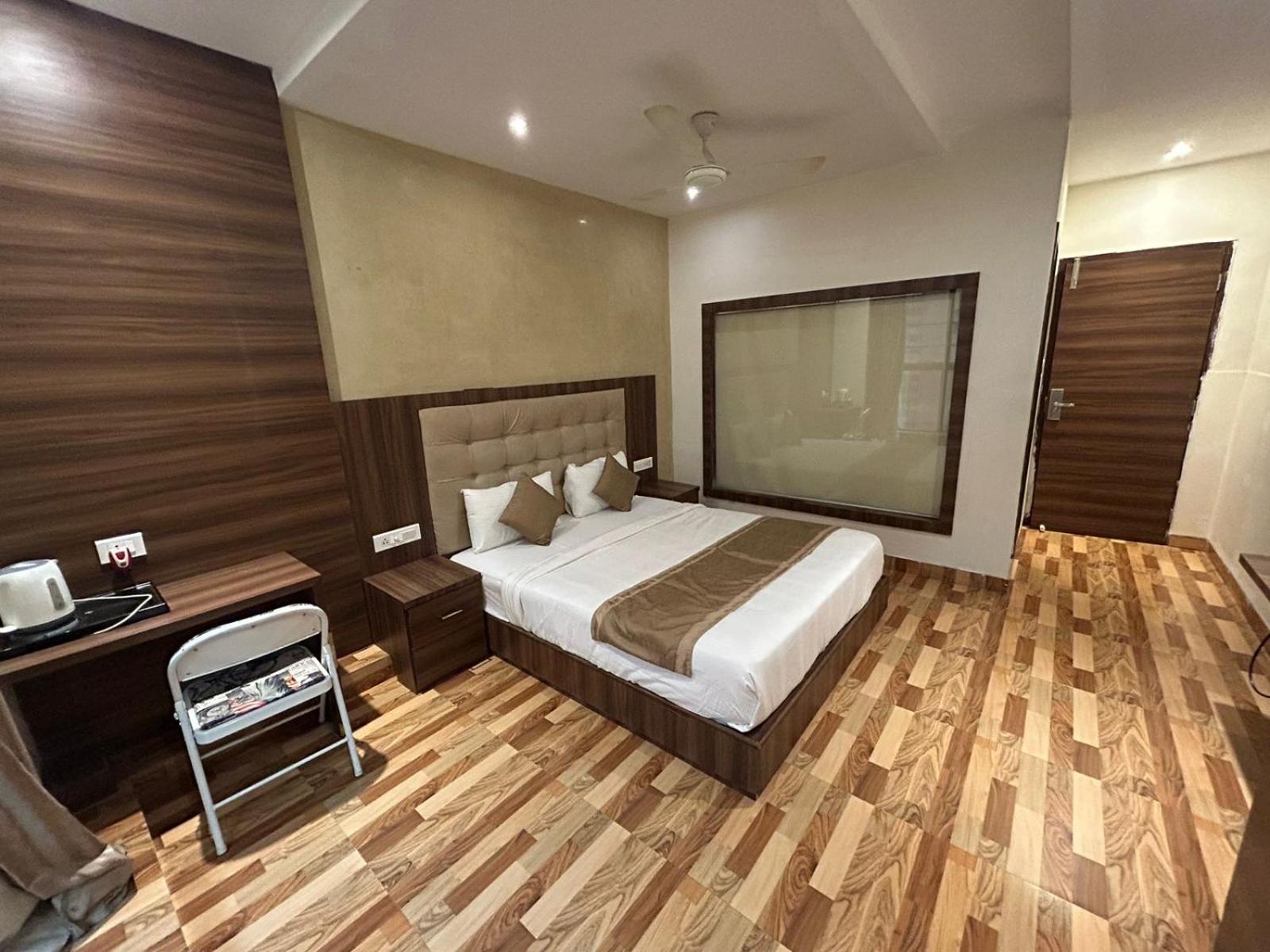 Hotel Bkc Mannat Βομβάη Εξωτερικό φωτογραφία