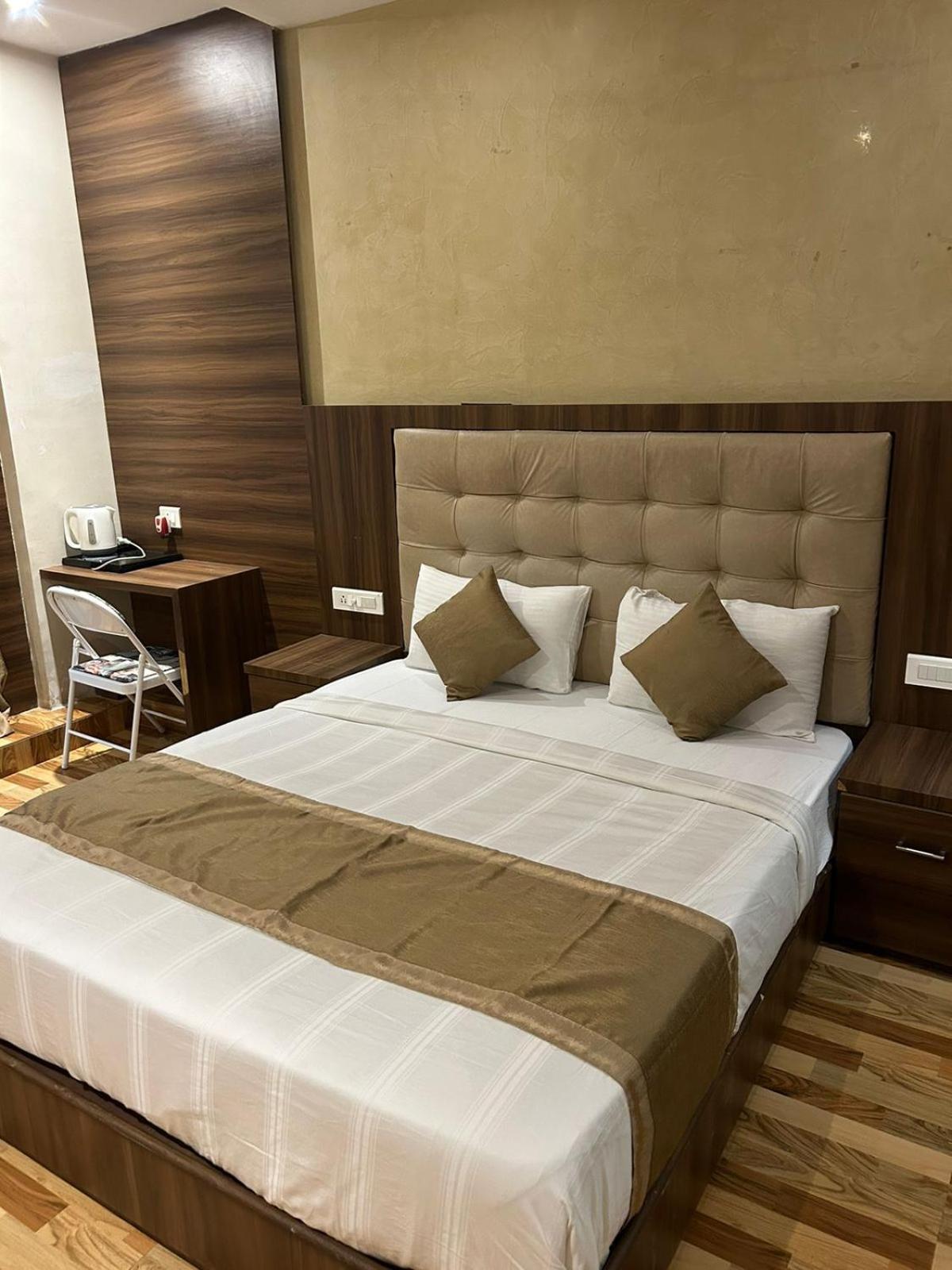 Hotel Bkc Mannat Βομβάη Εξωτερικό φωτογραφία